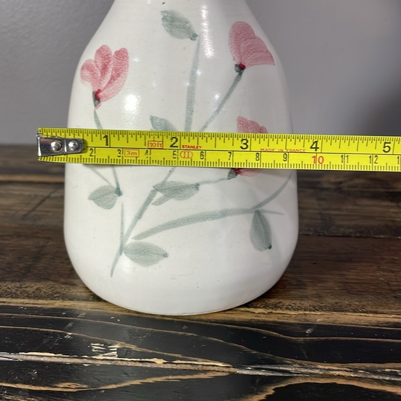 Pottery vessel with pouring spout.  Whimsical floral pattern. - Picture 14 of 14